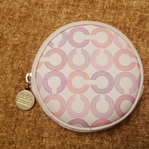 🌸Nwot Leather Coach Coin Purse Pink Satin Lined🌸 - Picture 8 of 8